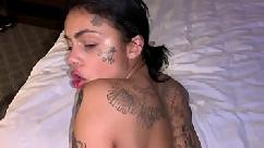 Genevieve sinn recebe tratamento anal