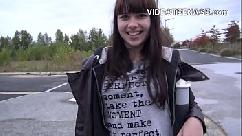 Adolescente peluda luna faz casting de pornografia