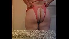 Eu experimento minha nova lingerie