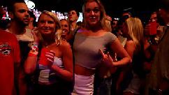 Festa de espuma de puta de lixo branco