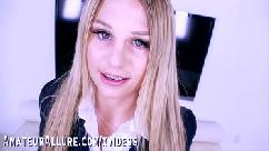 Mabel pode desejar aprender a chupar galo