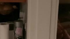 Peguei minha esposa transando com outro homem e ele gozou nela