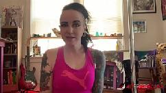 Vex voltage amador com tinta se masturba durante a quarentena