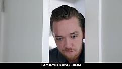 Meia-irmã com tesão é pega sendo fodida - kali roses