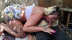 A gostosa da tiffany montavani trepou com morador de rua ele é esperto fodeu o cuzinho tbm