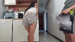 Sexo arriscado enquanto meu marido estava no banho transei com amigo dele quase fomos pego