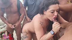 Na praia do abricó rj casada fode com desconhecidos em meio as pedras e ainda diz que carioca é tudo broxa