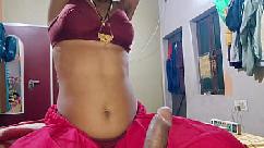 Meia-irmã safada provoca e seduz seu meio-irmão em encontro secreto