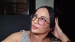 Madrasta estava assistindo tv e ficou impressionado com o enteado