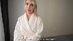 Madrasta flagra enteado assistindo pornografia e o ajuda a gozar