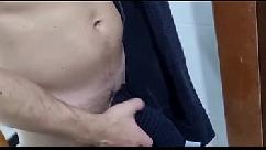 Vizinha me viu tomando banho e pagou umboquete