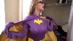 Octavia red - batgirl - nas mãos do coringa (1080p)
