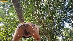 Garota vai pro mato apanha jaca faz xixi e que enfiar uma madeira no cu eu vi tudo