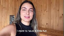 Meu vizinho é um homem casado e eu o convenço a foder minha buceta peluda enquanto sua esposa o procura liatovar